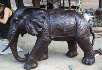 懷化庭院大象雕塑定做，廣場(chǎng)雕塑，室外銅大象雕塑提供