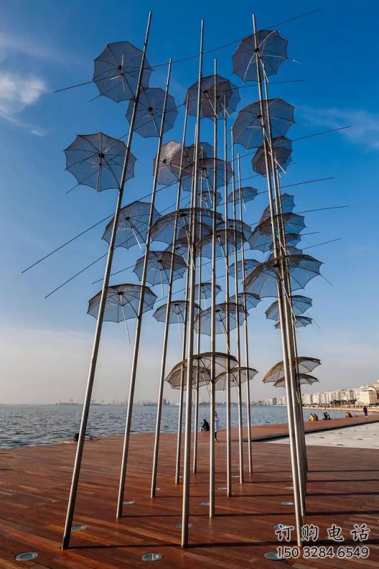 寬城步行街雨傘雕塑
