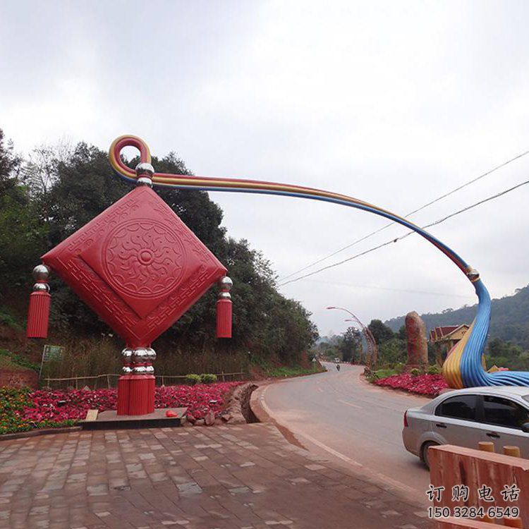 贛州街道中國結(jié)雕塑