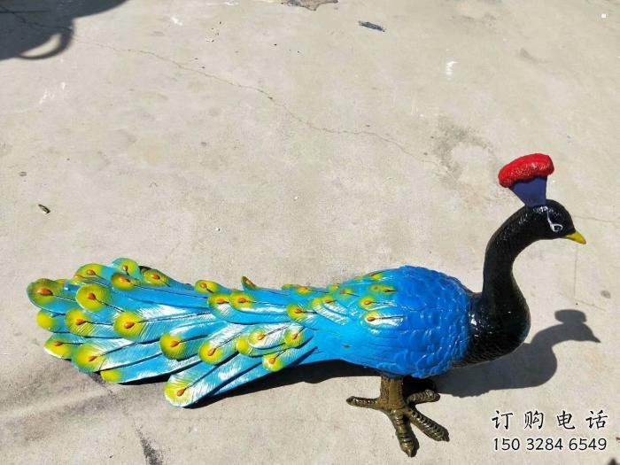 金鳳彩繪孔雀雕塑制作選用，景區(qū)案例，動物美陳雕塑