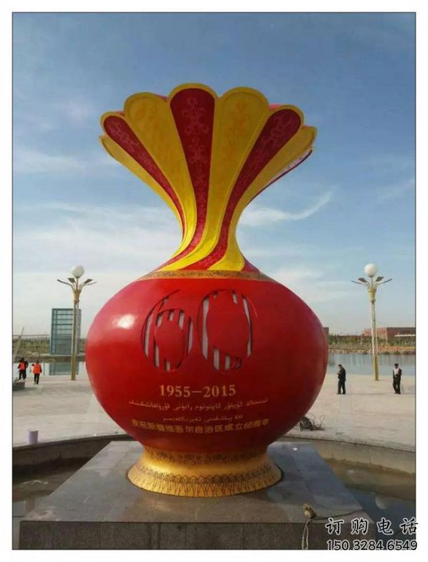 海西花瓶雕塑工廠選用，街道標(biāo)識(shí)，玻璃鋼花瓶雕塑批發(fā)