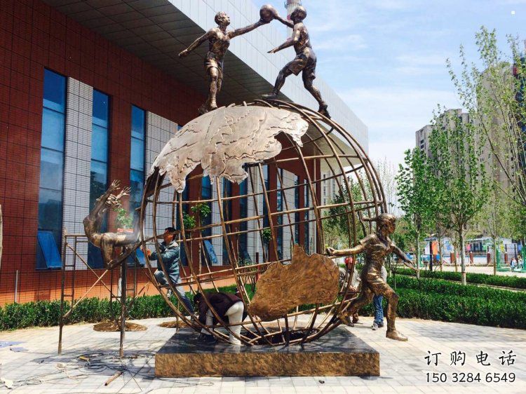 寶雞地球儀雕塑選定，拉絲工藝，地球儀人物雕塑預(yù)定