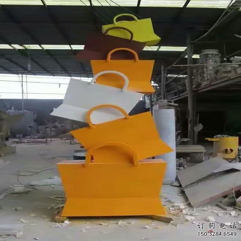 西湖烤漆挎包雕塑制造商，室外軟裝，景觀挎包雕塑制作